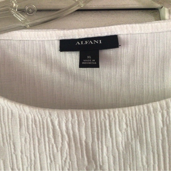 Alfani White Crepe Cap Sleeve Top - Picture 2 of 6